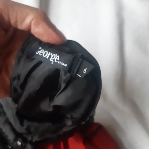 Formal Dress - Picture 2 of 2